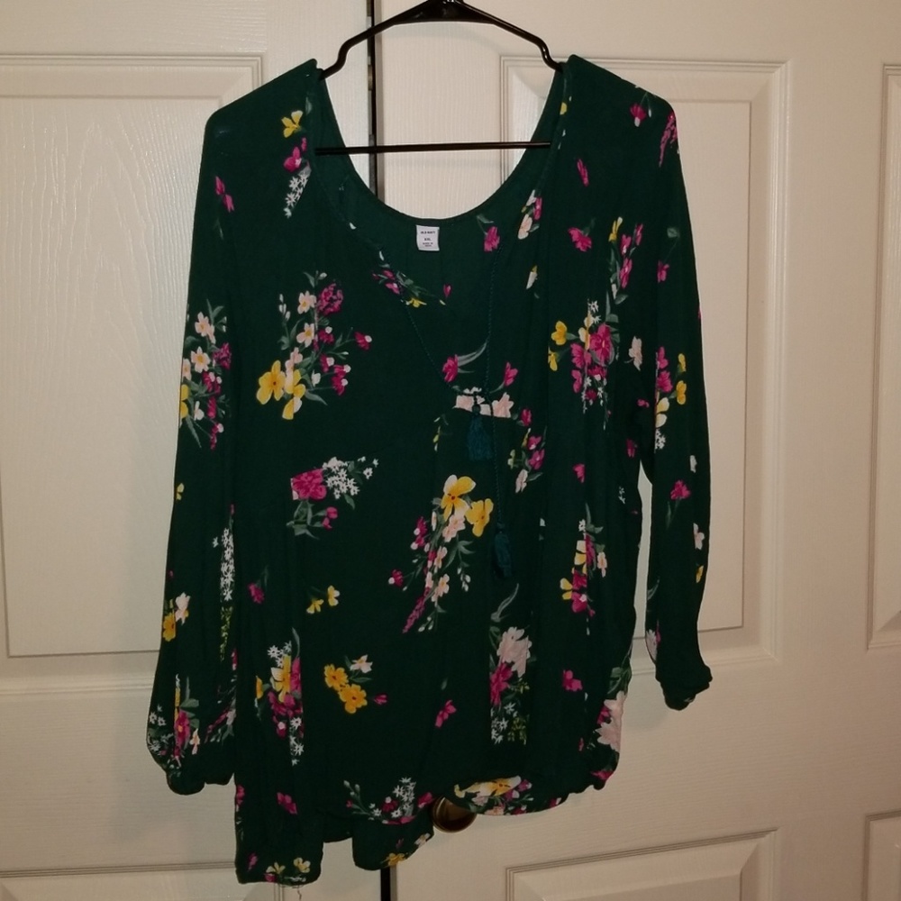 Old navy t-shirt